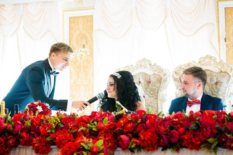 Ведущий на свадьбу